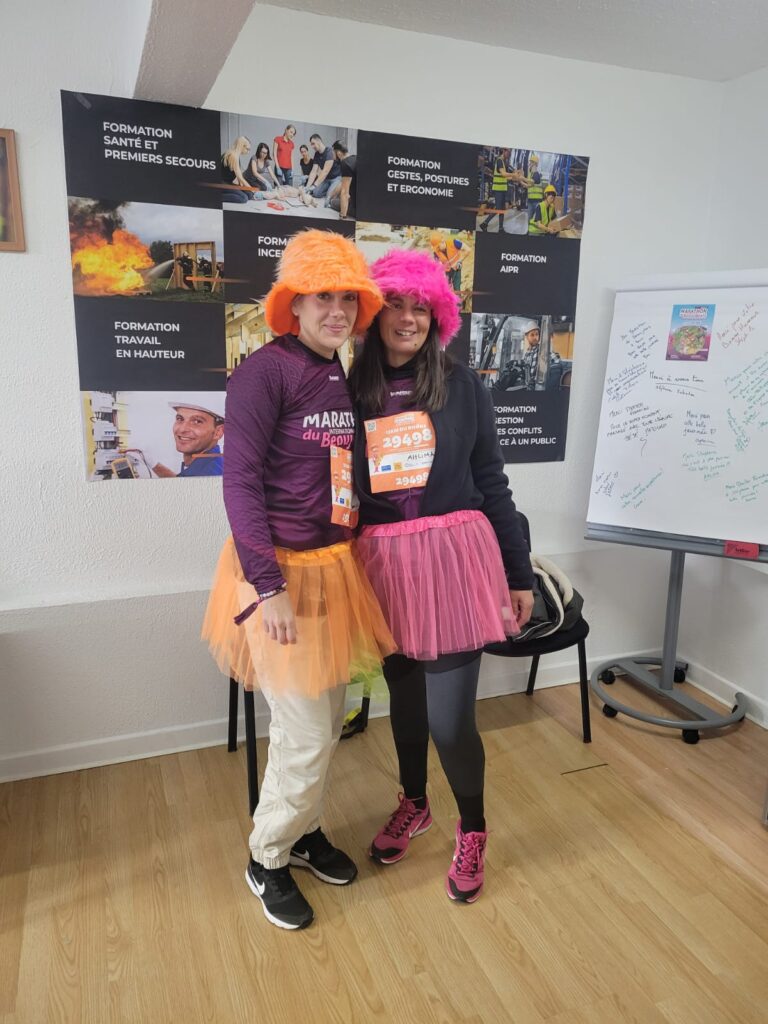 Starter Formation dispense à Lyon la formation AIPR pour les profils Opérateur, Encadrant et Concepteur. Le programme couvre la réglementation anti-endommagement, l’analyse des plans, les procédures DT-DICT, les zones d’intervention et les règles de sécurité à proximité des réseaux. La session prépare efficacement au test QCM exigé par la réglementation.