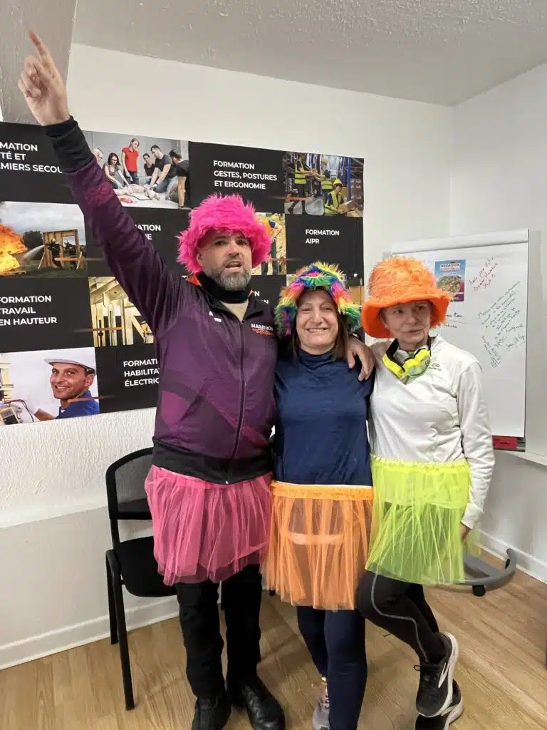 Starter Formation propose à Lyon des sessions AFGSU adaptées aux exigences des établissements de santé et du secteur médico-social. Le programme couvre l’évaluation d’une situation d’urgence, les gestes de premiers secours, la prise en charge des détresses vitales et les procédures d’alerte. Les participants acquièrent des compétences opérationnelles pour intervenir rapidement et efficacement.